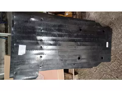 Брызговик внутренний правый SITRAK C7H