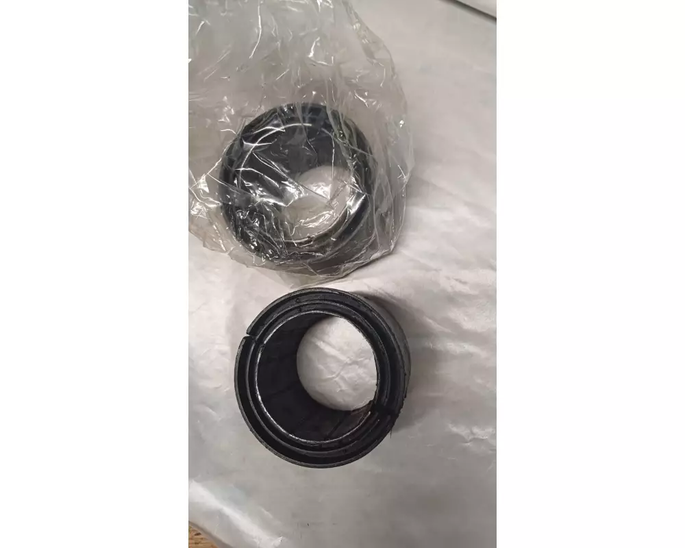 Втулка стабилизатора заднего центральная для SITRAK C7H MAX и HOWO T5G, TX 8X4, TX 6X4