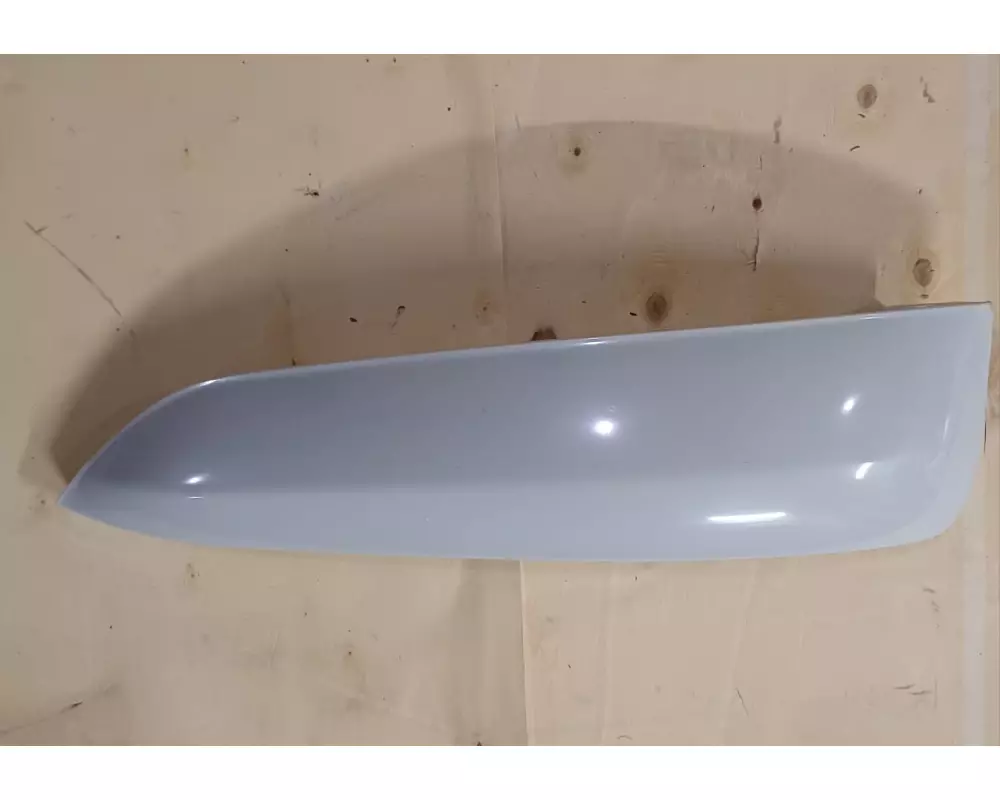 Накладка бампера нижная правая (ресничка) Sitrak C7H MAX CHINA