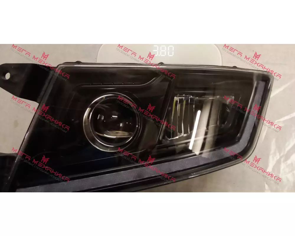 Фара левая SITRAK светодиодная в сборе (C7H MAX)